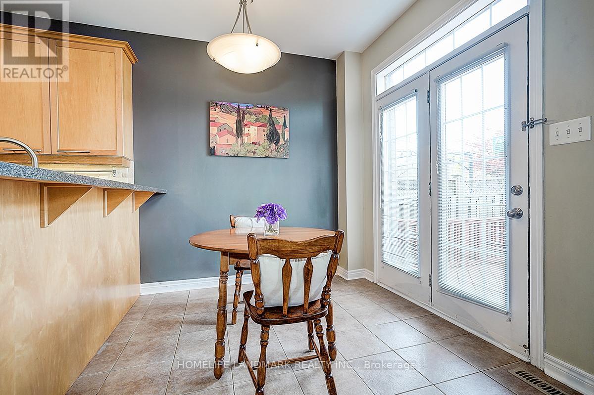14 Tottenham Court, Markham, Ontario  L6B 1H5 - Photo 12 - N12408428