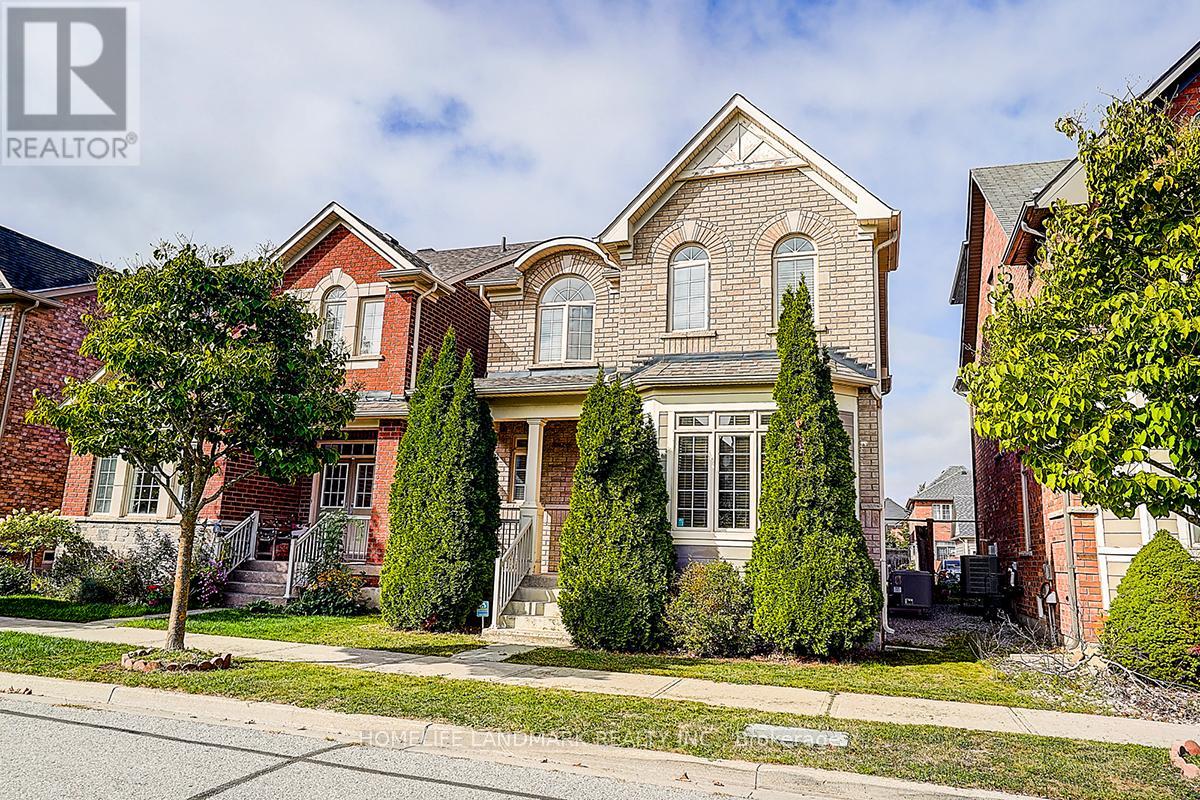 14 Tottenham Court, Markham, Ontario  L6B 1H5 - Photo 2 - N12408428