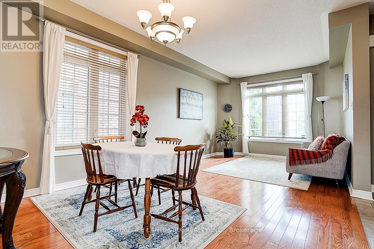 14 Tottenham Court, Markham, Ontario  L6B 1H5 - Photo 5 - N12408428