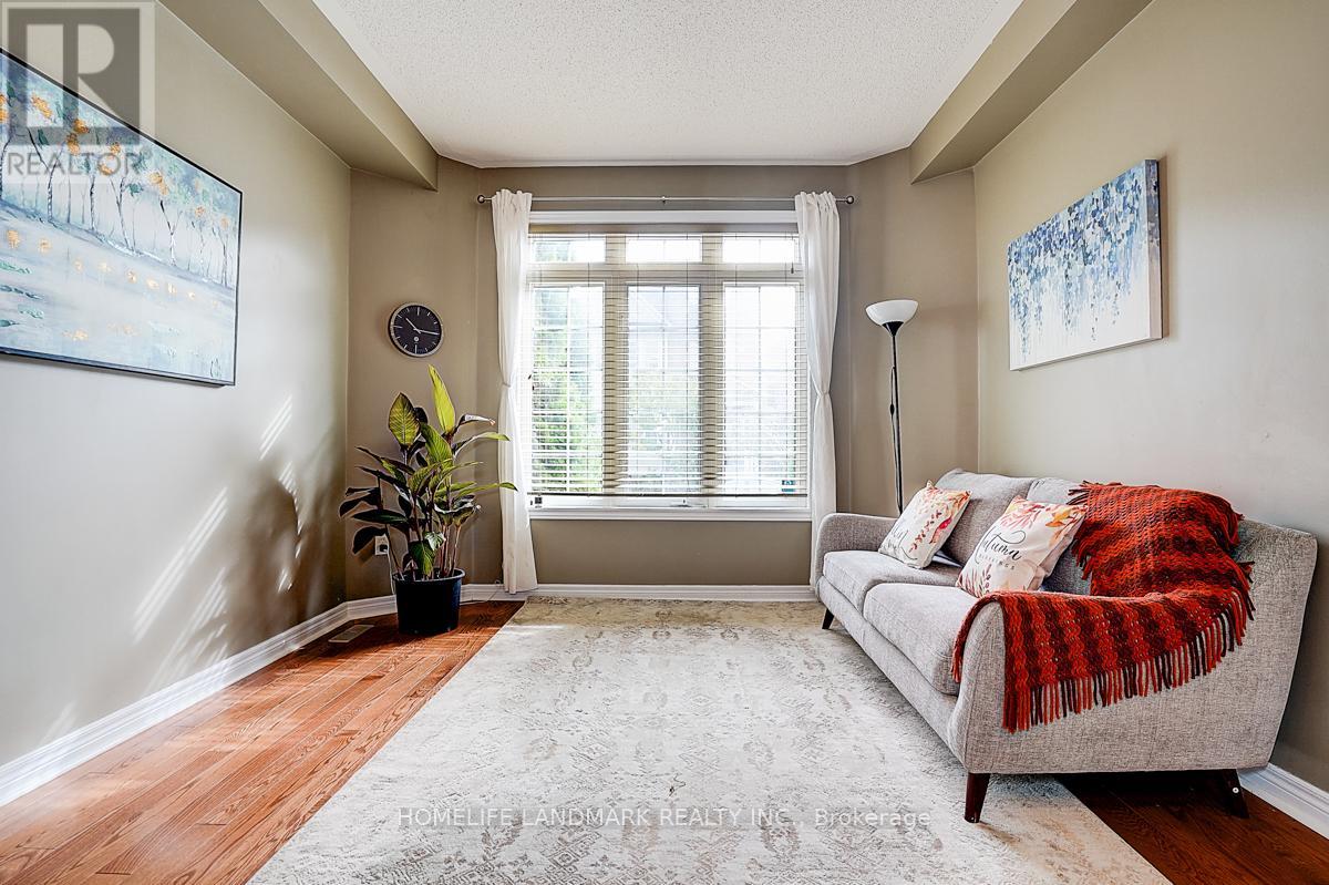 14 Tottenham Court, Markham, Ontario  L6B 1H5 - Photo 6 - N12408428