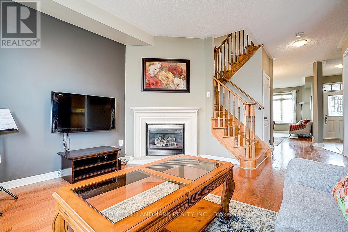 14 Tottenham Court, Markham, Ontario  L6B 1H5 - Photo 9 - N12408428