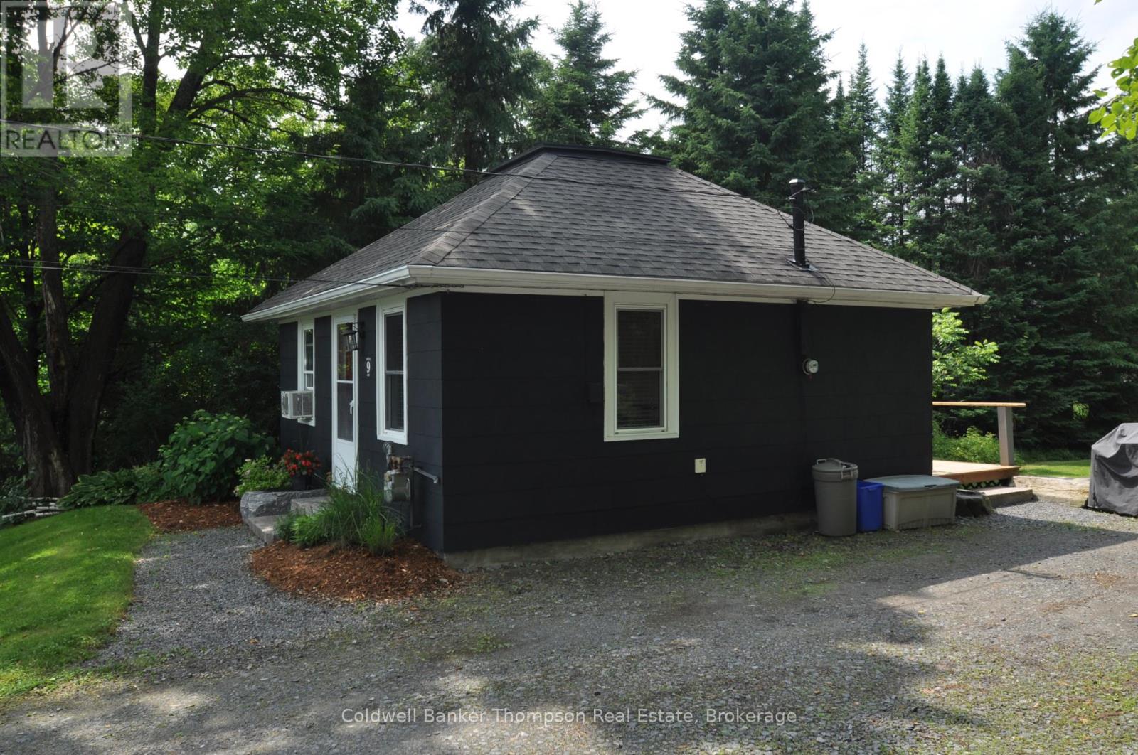 9 Maple Avenue, Huntsville, Ontario  P1H 1H2 - Photo 25 - X12408489