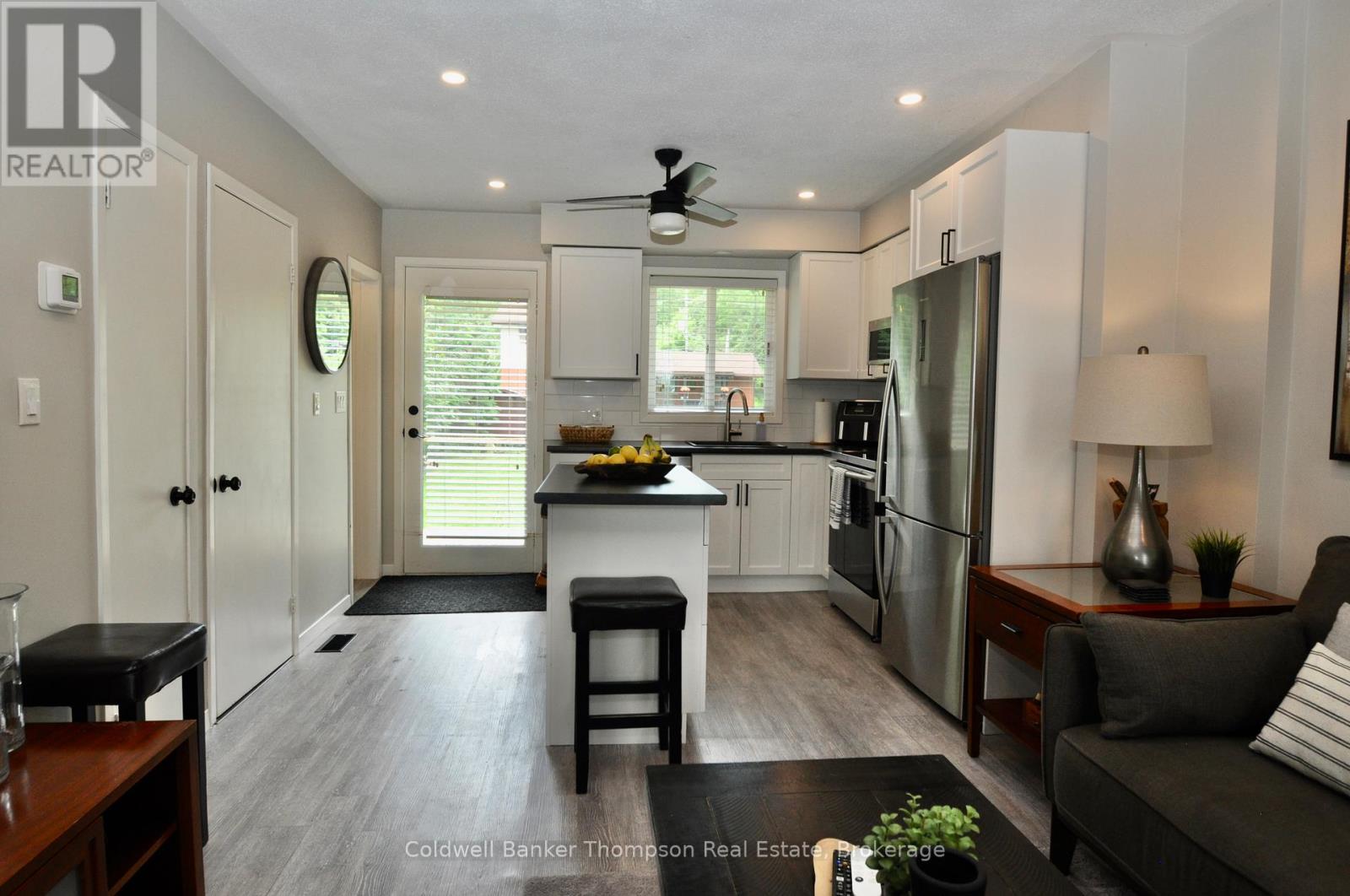 9 Maple Avenue, Huntsville, Ontario  P1H 1H2 - Photo 7 - X12408489
