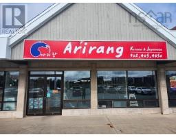30 Farnham Gate Road, Halifax, Ca