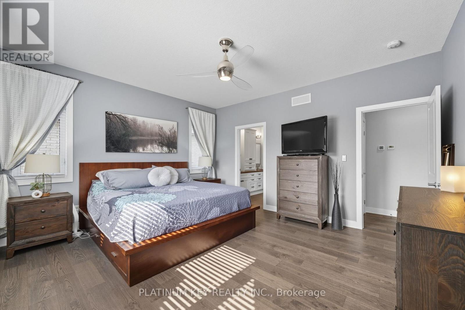 140 Collins Way, Strathroy-Caradoc, Ontario  N7G 0G2 - Photo 17 - X12408453