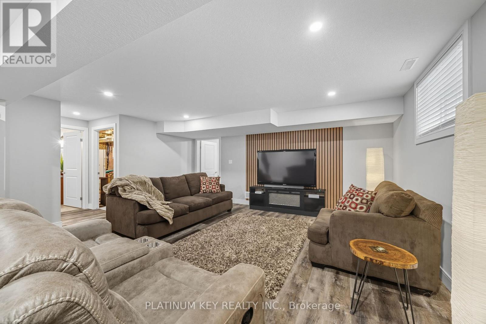140 Collins Way, Strathroy-Caradoc, Ontario  N7G 0G2 - Photo 24 - X12408453