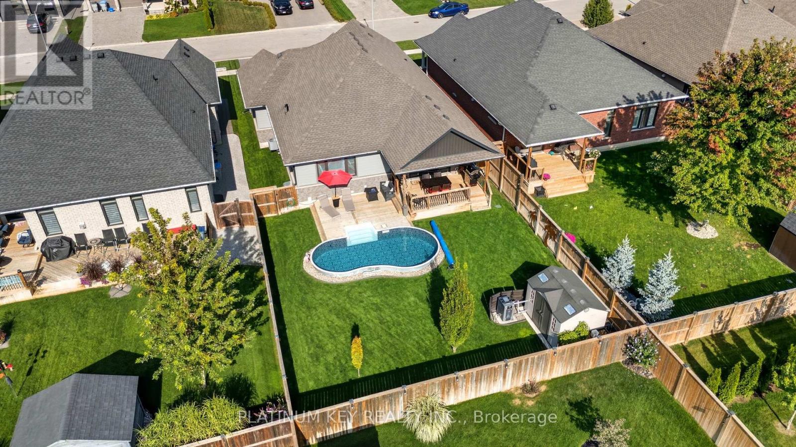 140 Collins Way, Strathroy-Caradoc, Ontario  N7G 0G2 - Photo 35 - X12408453