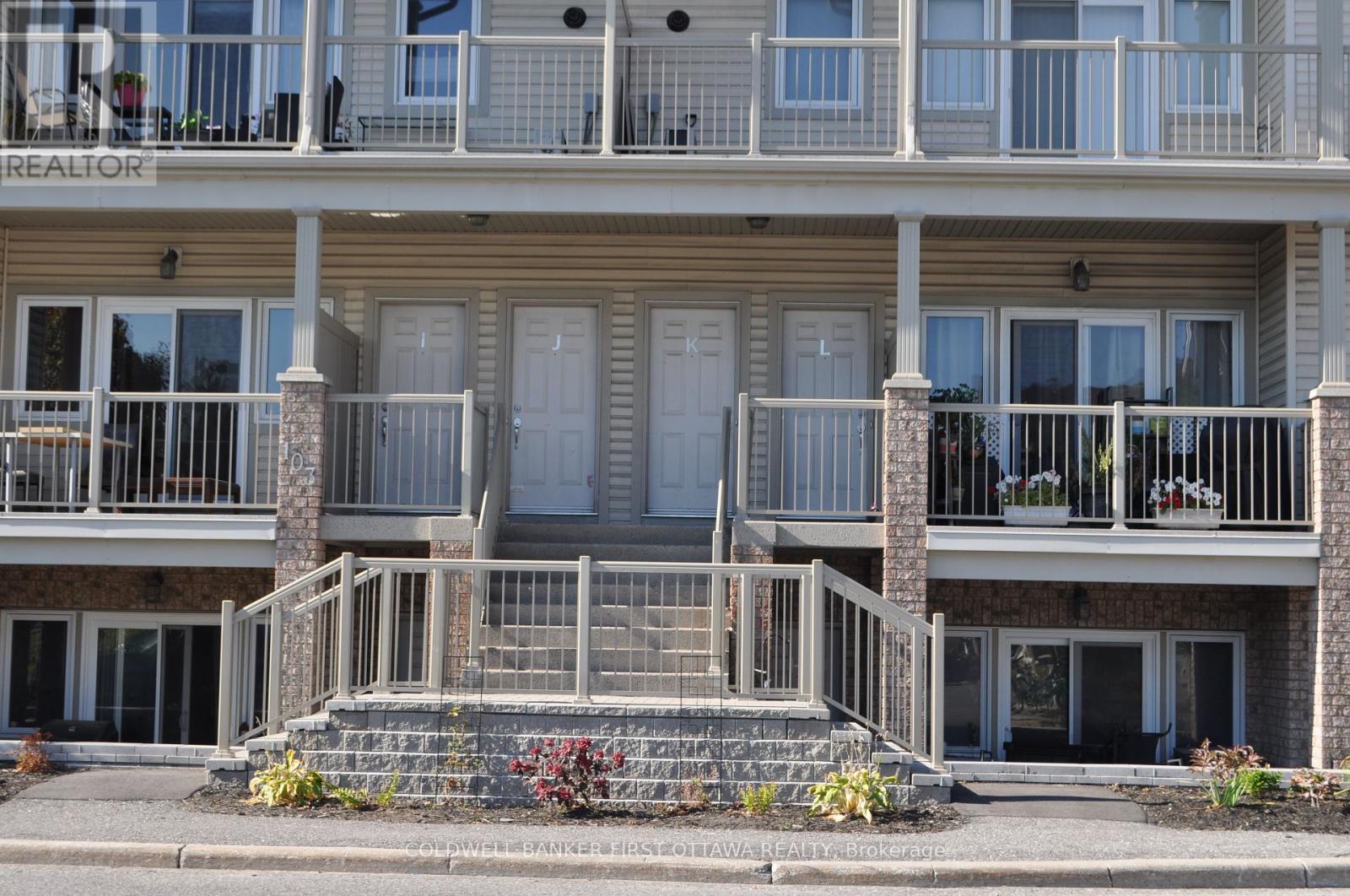 K - 103 Fraser Fields Way, Ottawa, Ontario  K2J 5V1 - Photo 2 - X12408462
