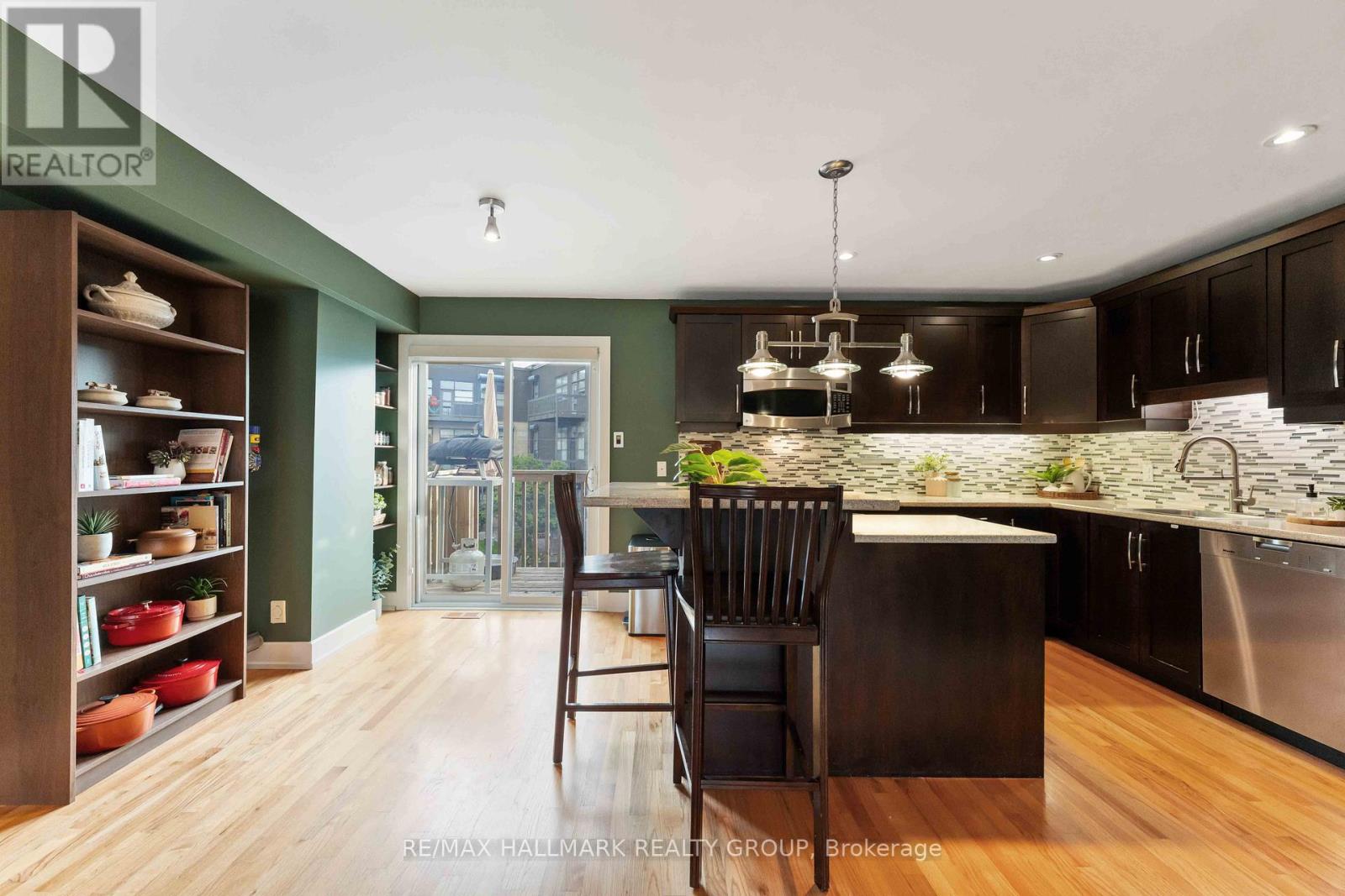 330 Boudreau Street, Ottawa, Ontario  K1L 0A7 - Photo 14 - X12408507