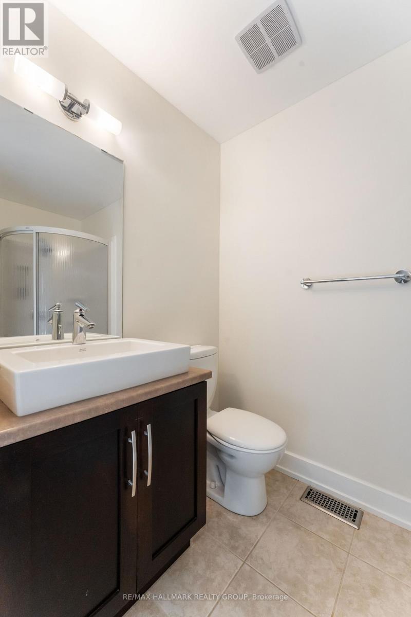 330 Boudreau Street, Ottawa, Ontario  K1L 0A7 - Photo 7 - X12408507