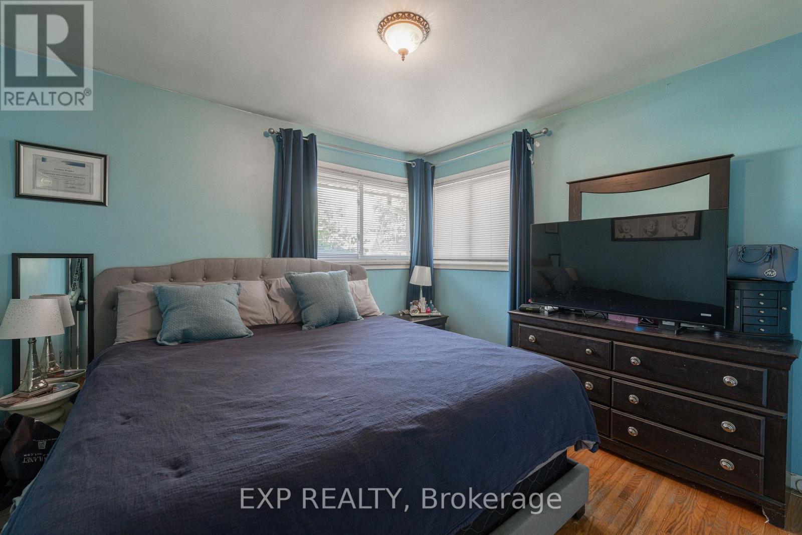 2896 Portage Road, Niagara Falls, Ontario  L2J 2J5 - Photo 17 - X12408499