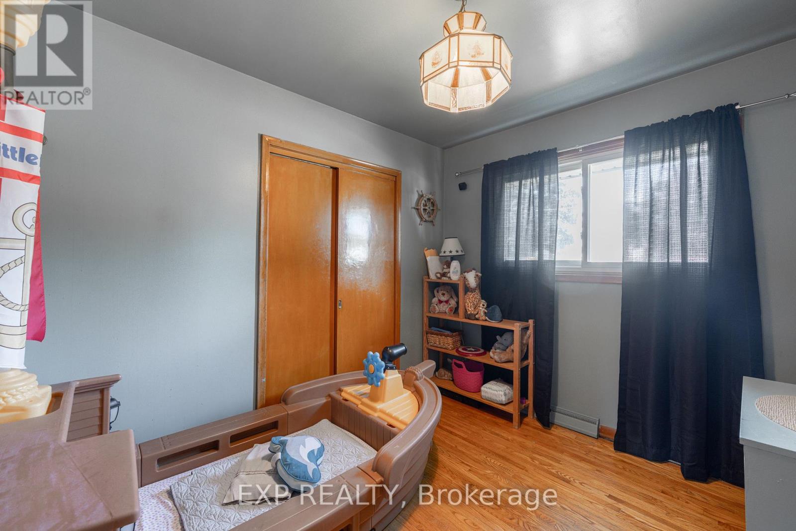 2896 Portage Road, Niagara Falls, Ontario  L2J 2J5 - Photo 21 - X12408499