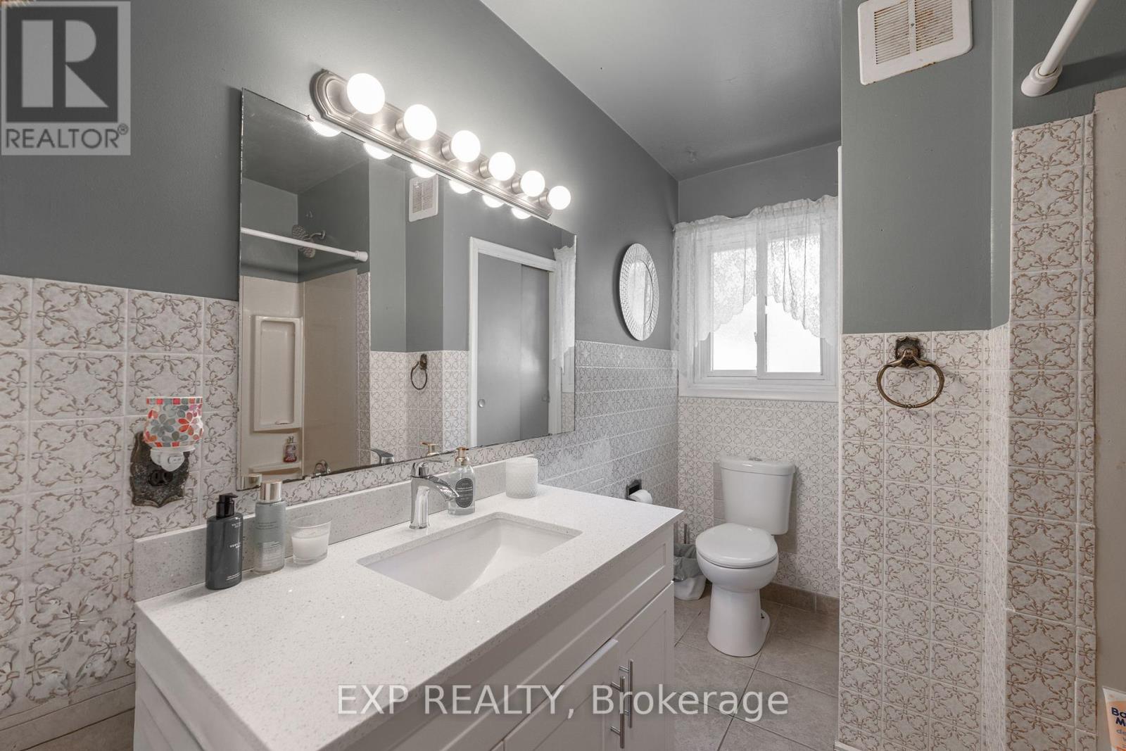 2896 Portage Road, Niagara Falls, Ontario  L2J 2J5 - Photo 22 - X12408499