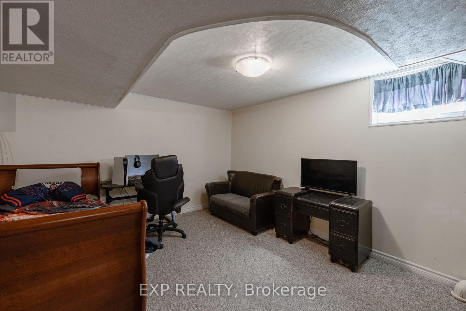 2896 Portage Road, Niagara Falls, Ontario  L2J 2J5 - Photo 25 - X12408499