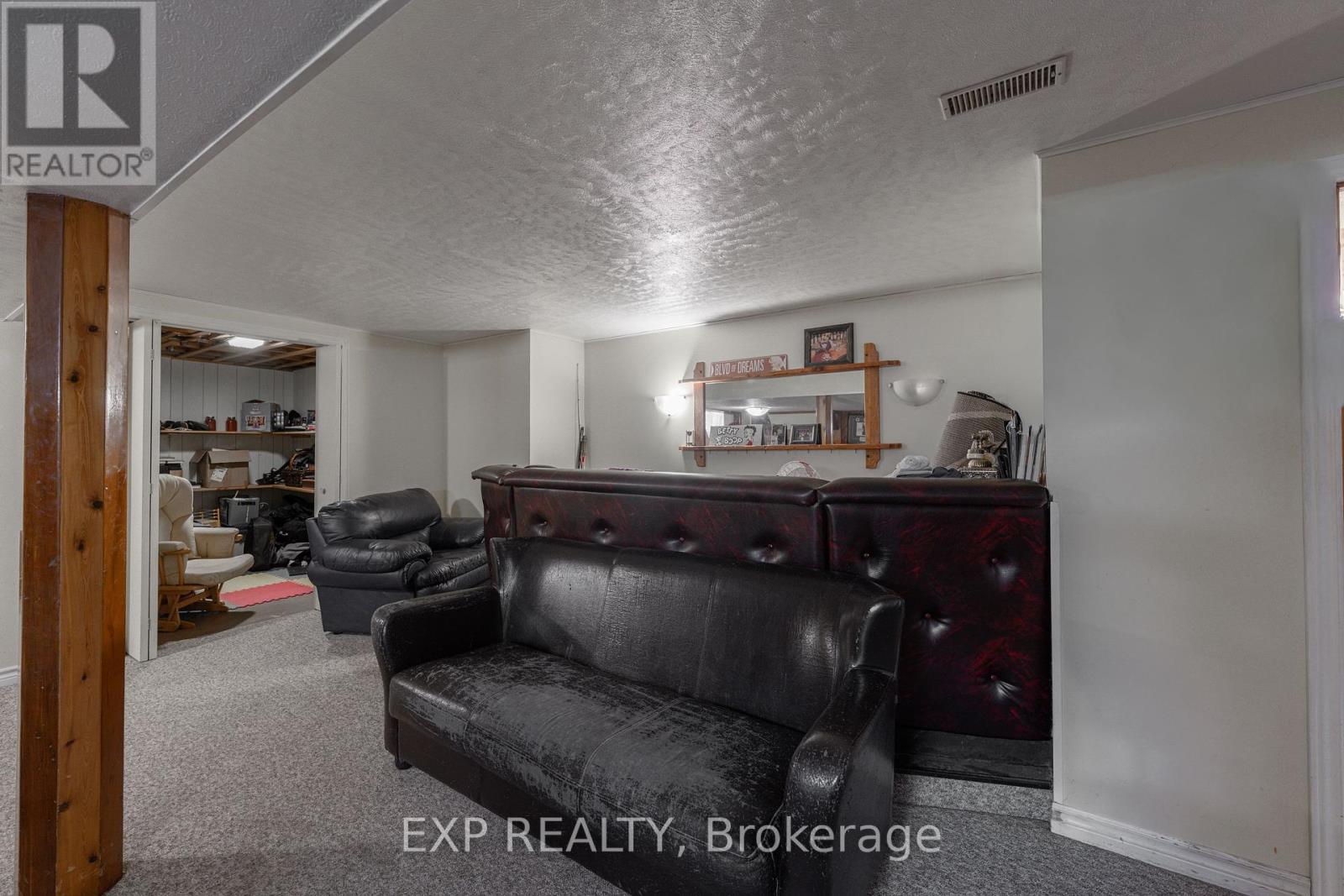 2896 Portage Road, Niagara Falls, Ontario  L2J 2J5 - Photo 31 - X12408499