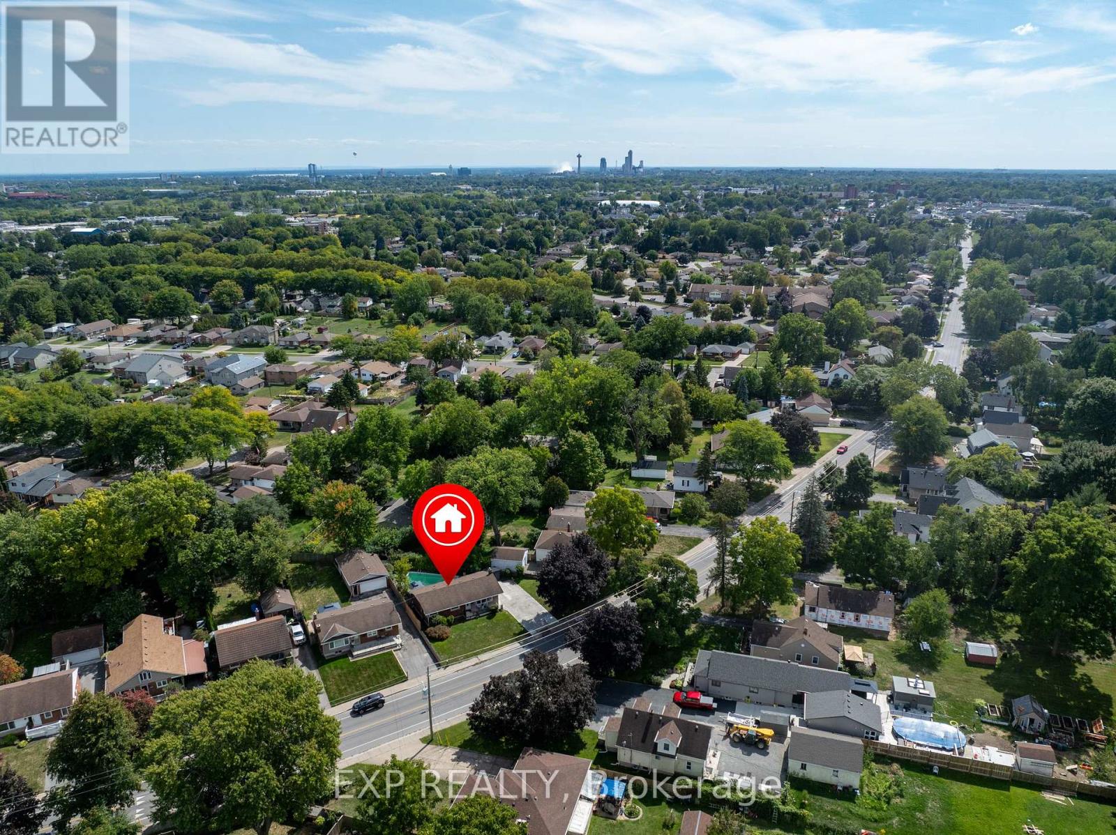 2896 Portage Road, Niagara Falls, Ontario  L2J 2J5 - Photo 4 - X12408499