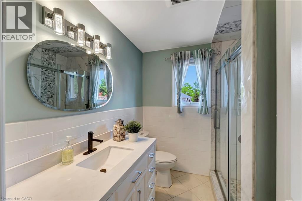 2024 Markle Drive, Oakville, Ontario  L6H 3T3 - Photo 15 - 40769469