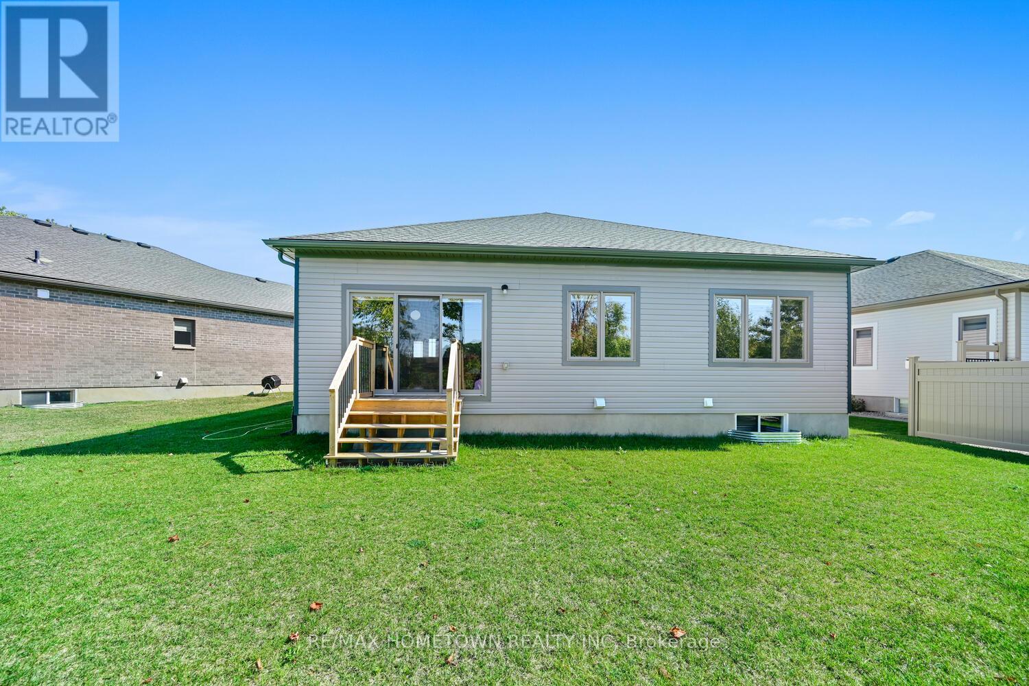 250 Adley Drive, Brockville, Ontario  K6V 7J2 - Photo 32 - X12408502
