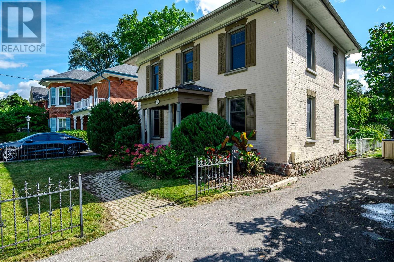 551 Weller Street, Peterborough, Ontario  K9H 2N9 - Photo 2 - X12408475