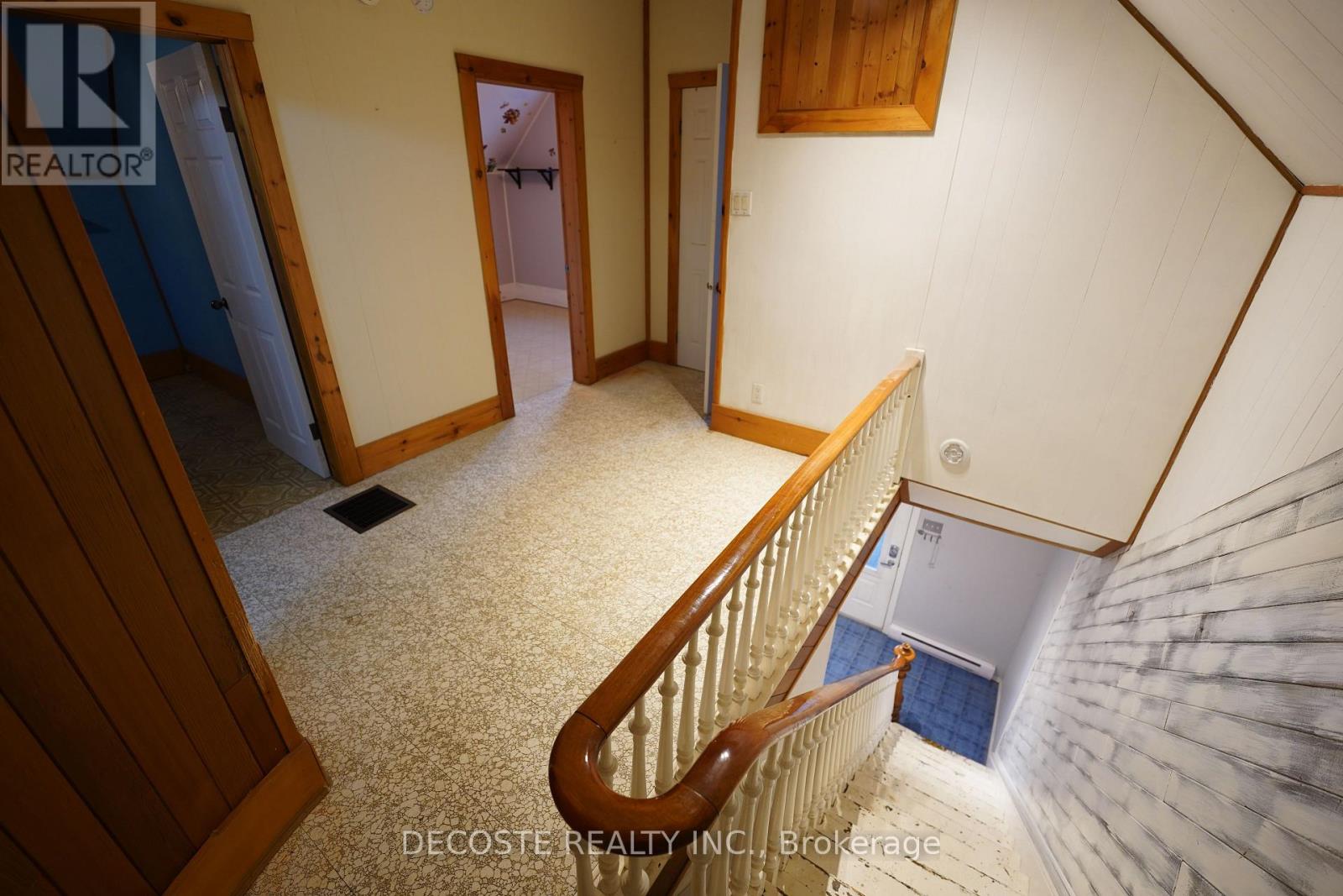 21946 Sauve Street, North Glengarry, Ontario  K0B 1H0 - Photo 11 - X12408441