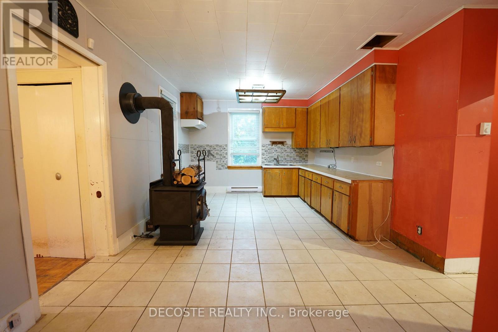 21946 Sauve Street, North Glengarry, Ontario  K0B 1H0 - Photo 5 - X12408441
