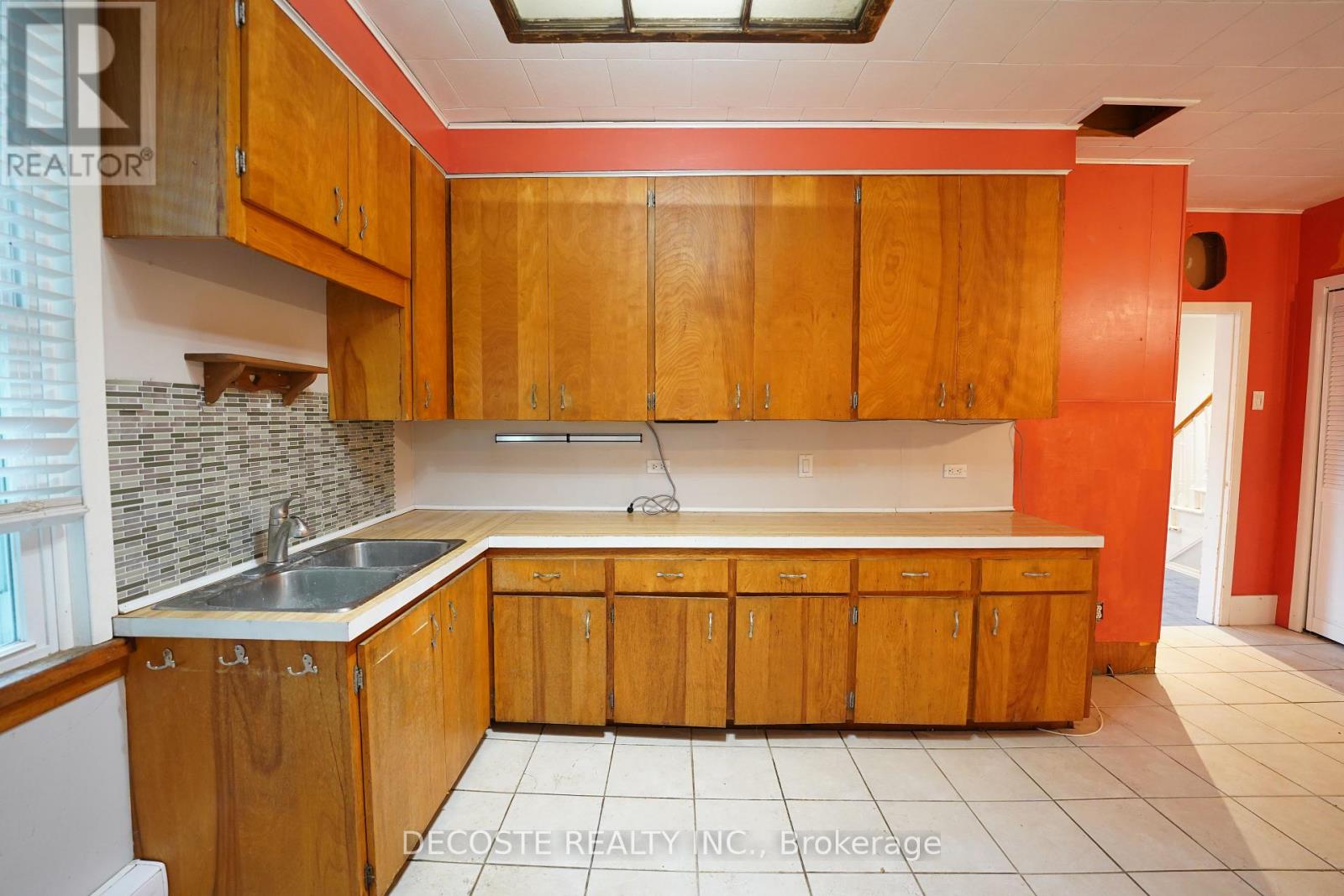 21946 Sauve Street, North Glengarry, Ontario  K0B 1H0 - Photo 8 - X12408441
