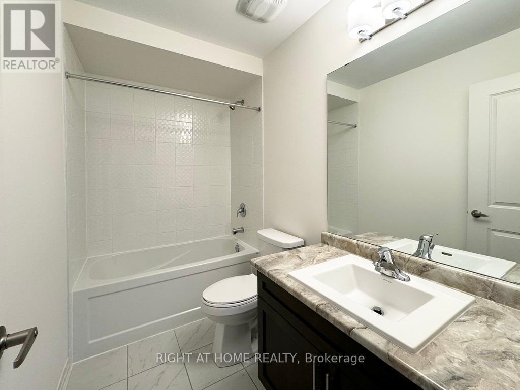 81 Sagewood Avenue, Barrie, Ontario  L9J 0K5 - Photo 12 - S12408439