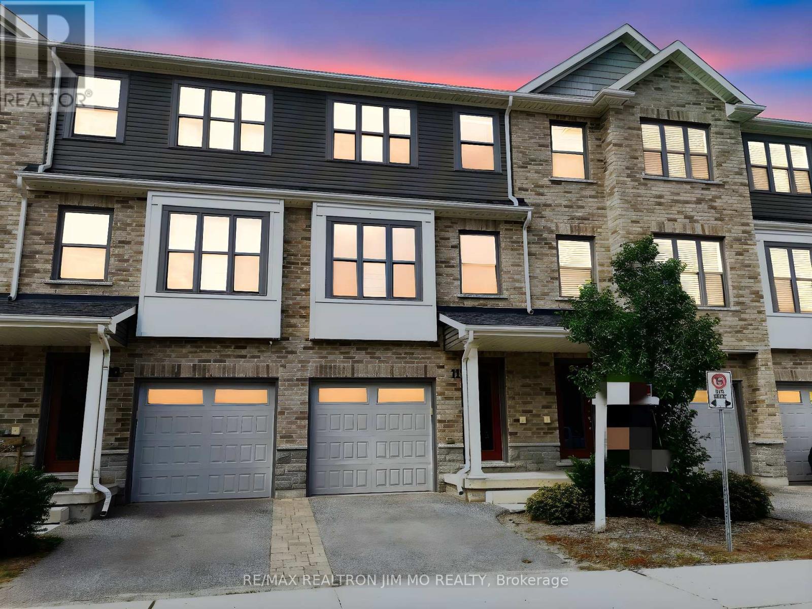 11 - 1 LEGGOTT AVENUE, Barrie, Ontario
