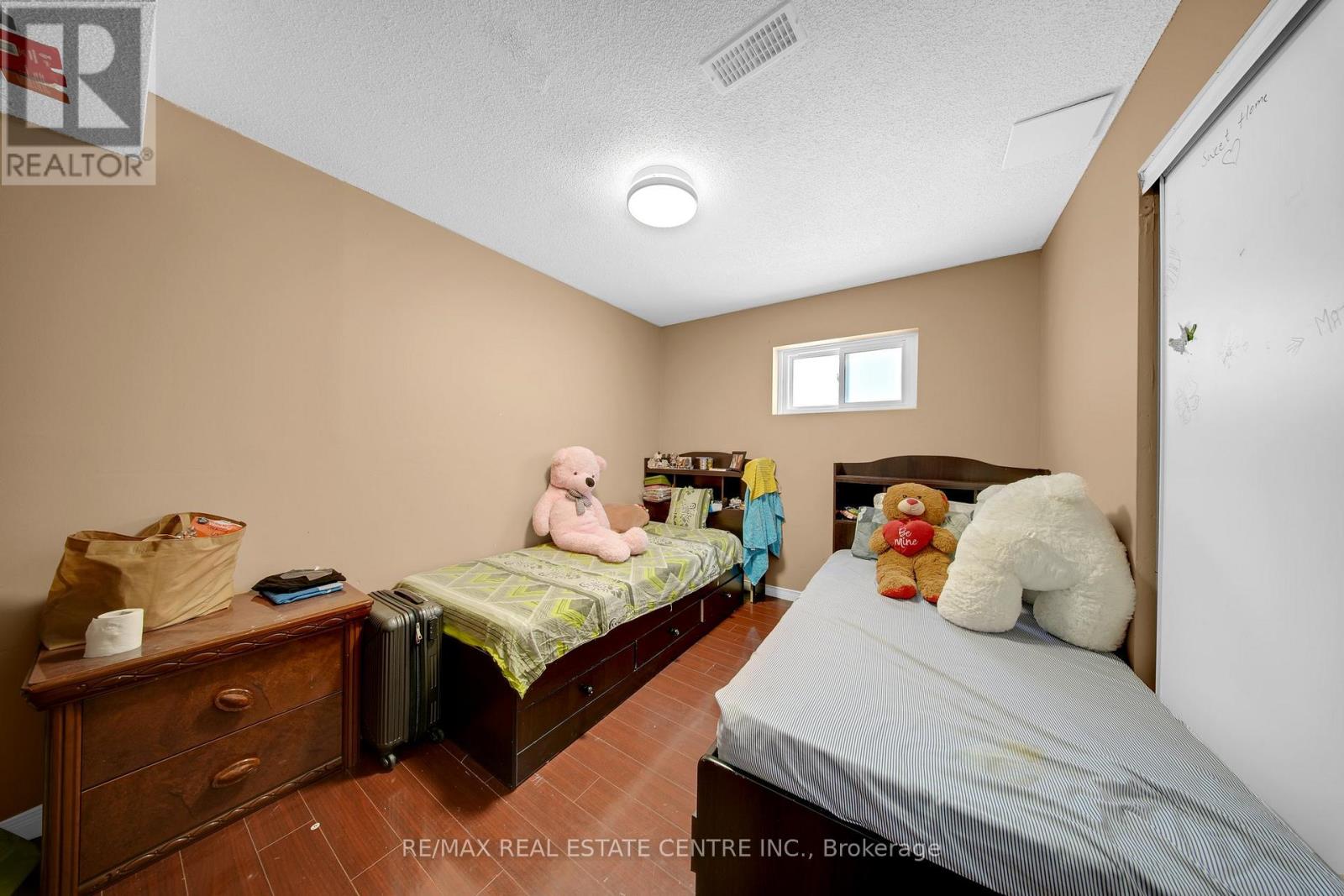 30 Oaklea Boulevard, Brampton, Ontario  L6Y 4G5 - Photo 34 - W12408451