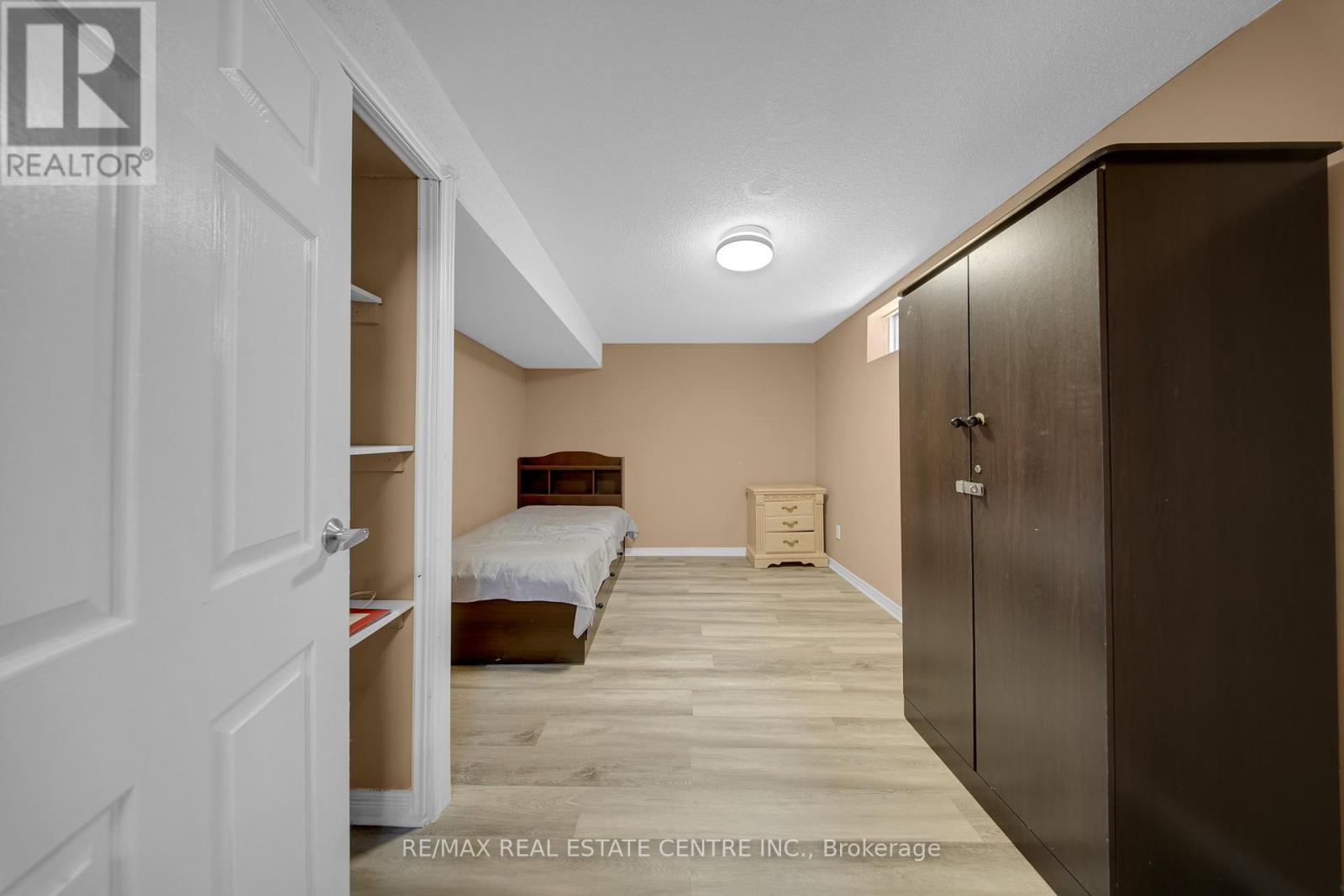 30 Oaklea Boulevard, Brampton, Ontario  L6Y 4G5 - Photo 37 - W12408451