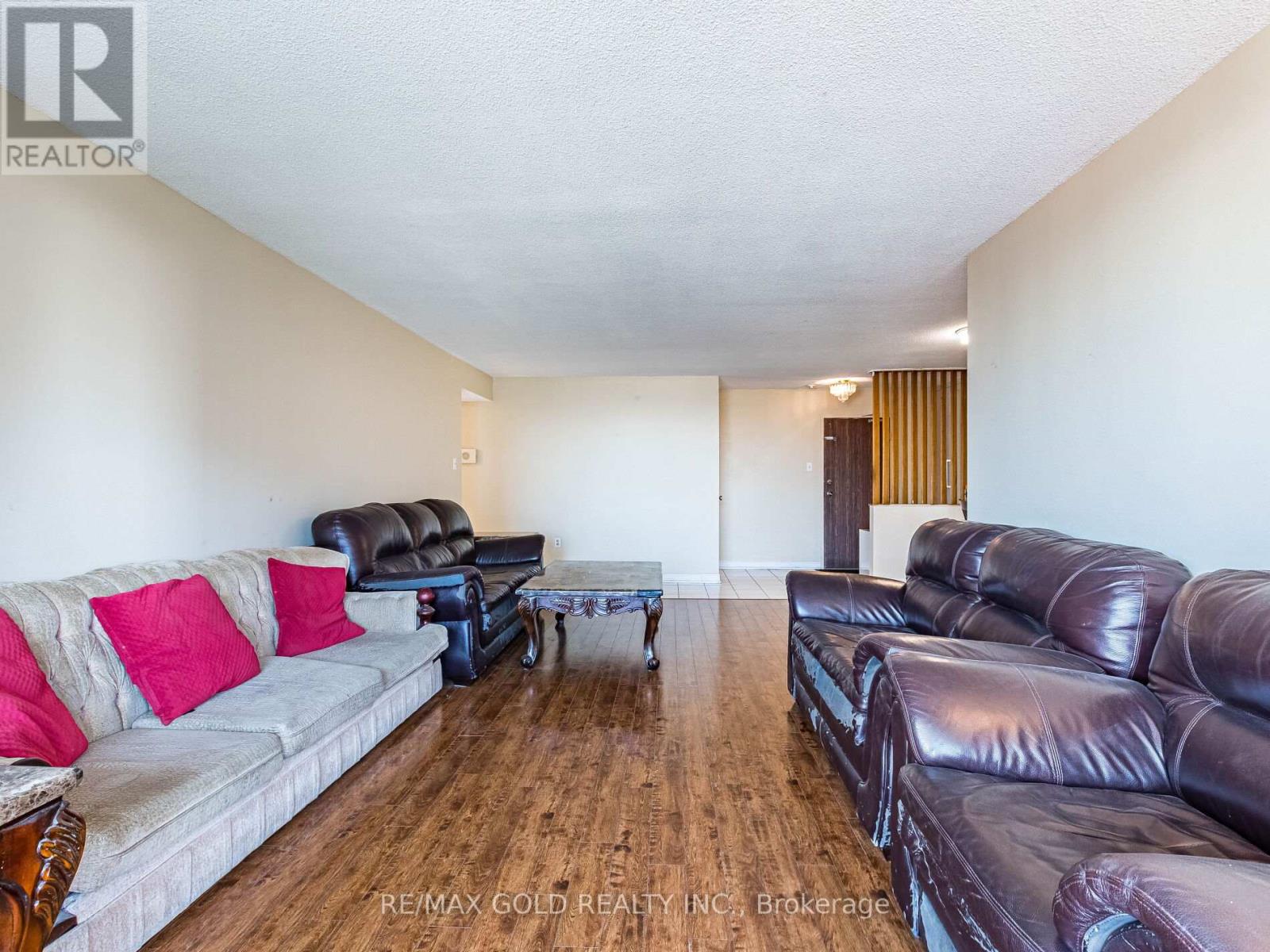 1010 - 17 Knightsbridge Road, Brampton, Ontario  L6T 3X9 - Photo 13 - W12408456