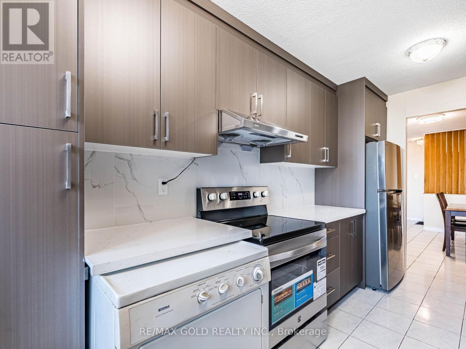 1010 - 17 Knightsbridge Road, Brampton, Ontario  L6T 3X9 - Photo 21 - W12408456