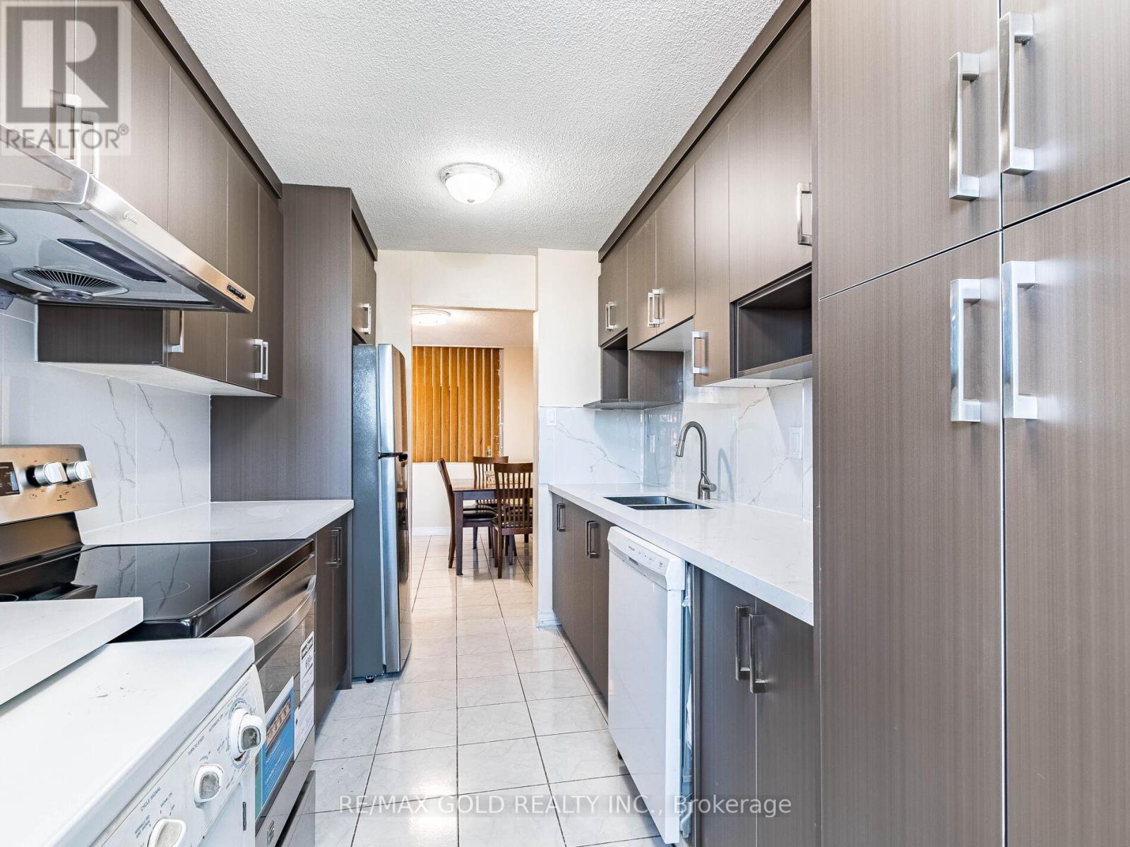 1010 - 17 Knightsbridge Road, Brampton, Ontario  L6T 3X9 - Photo 23 - W12408456