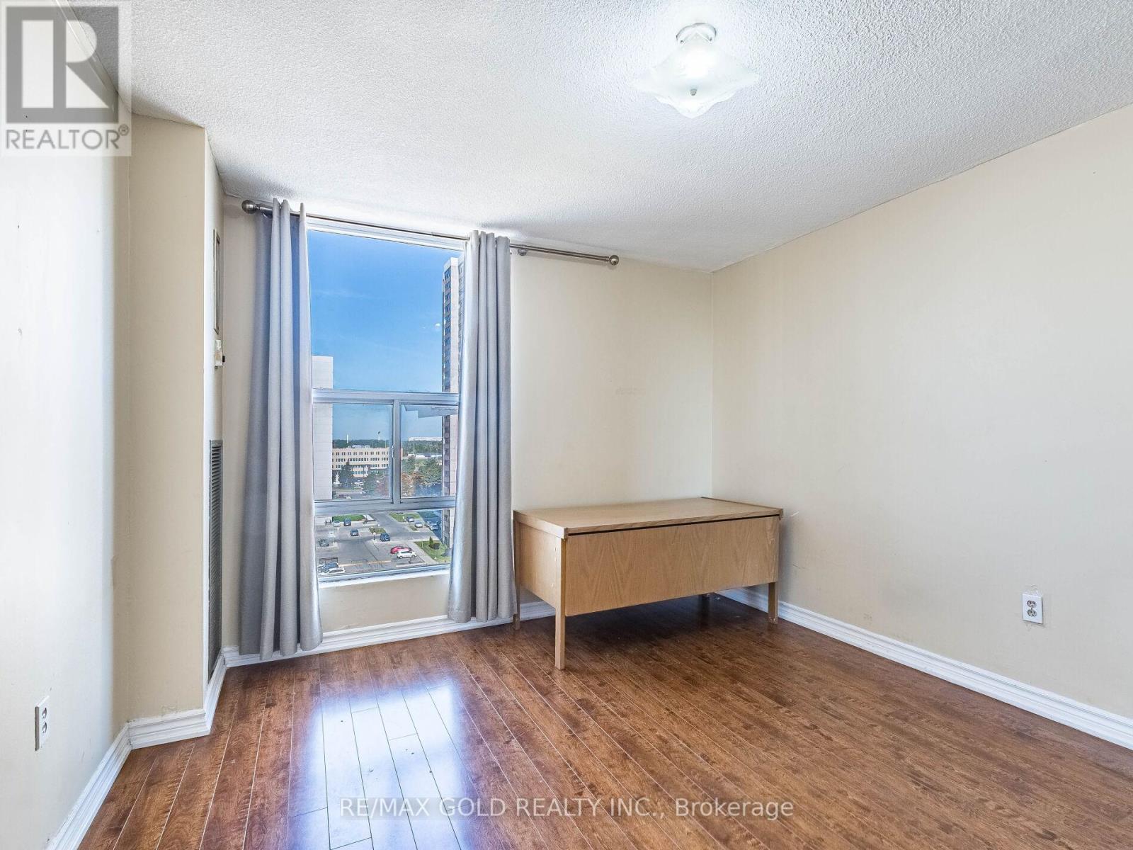 1010 - 17 Knightsbridge Road, Brampton, Ontario  L6T 3X9 - Photo 36 - W12408456