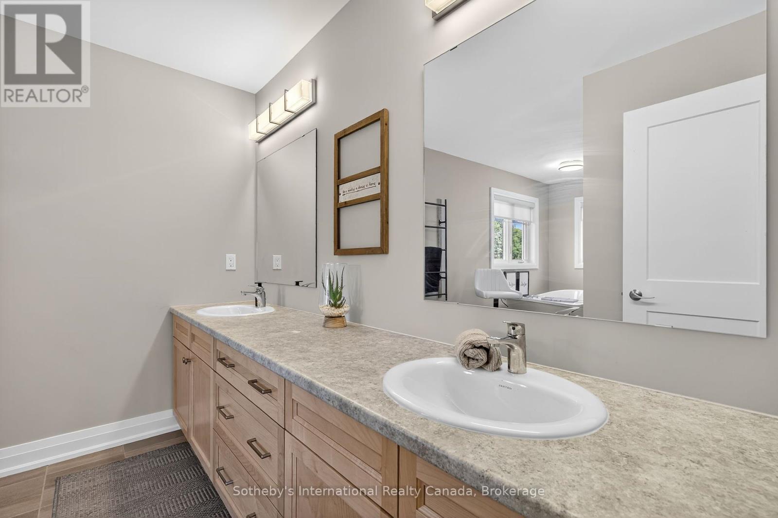 150 Plewes Drive, Collingwood, Ontario  L9Y 5M5 - Photo 20 - S12408523