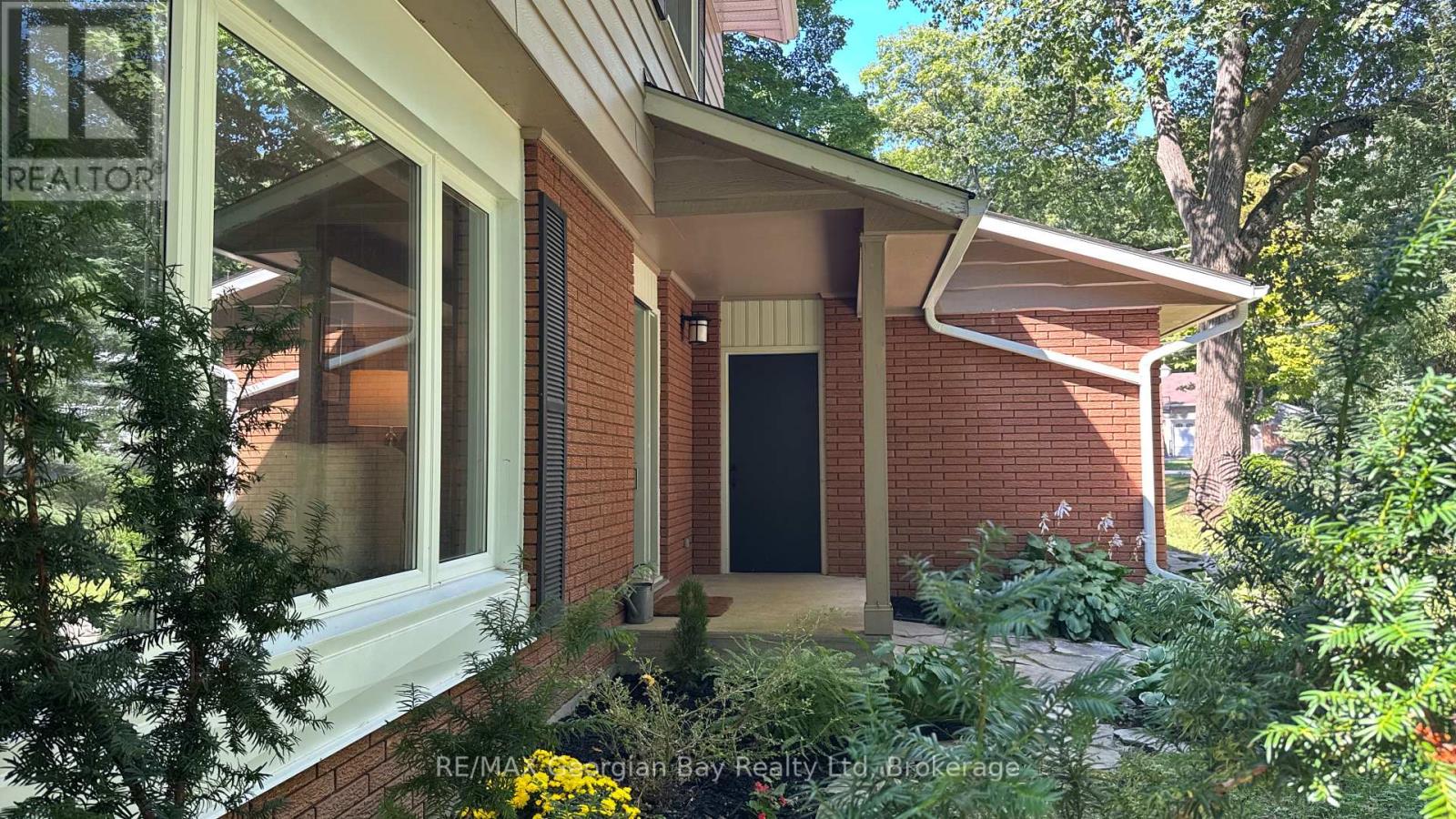 849 Midland Point Road, Midland, Ontario  L4R 5G1 - Photo 6 - S12408544