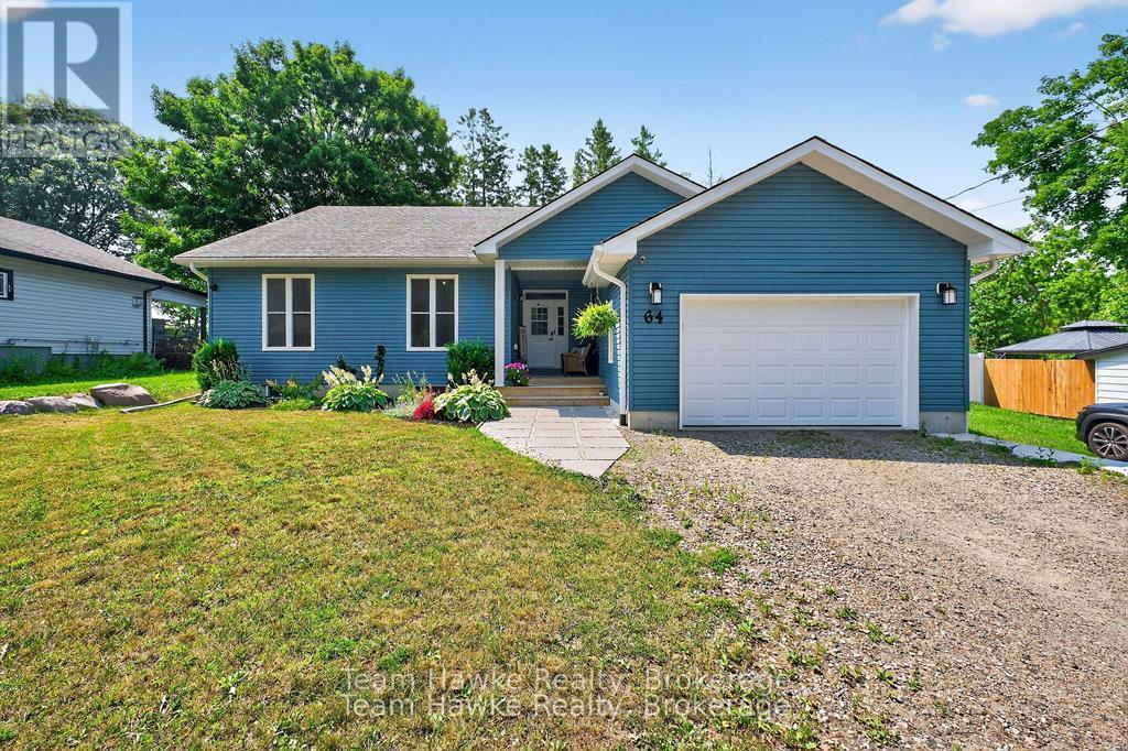 64 BROAD STREET, Penetanguishene, Ontario
