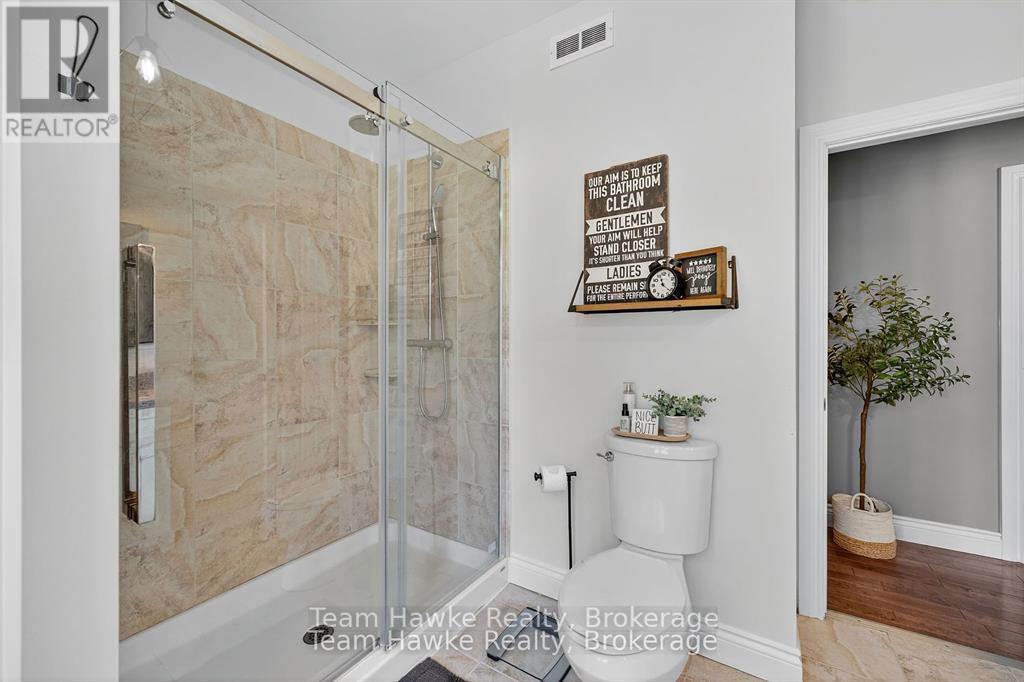 64 Broad Street, Penetanguishene, Ontario  L9M 1G4 - Photo 27 - S12408578