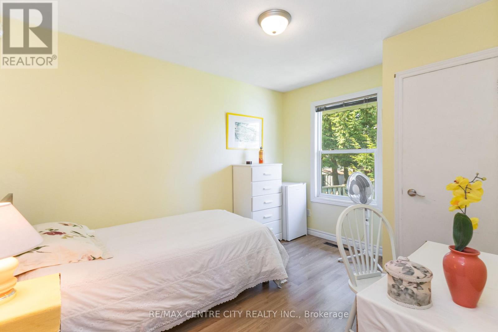 359 Flanders Row, London East, Ontario  N5Y 1C3 - Photo 16 - X12408527
