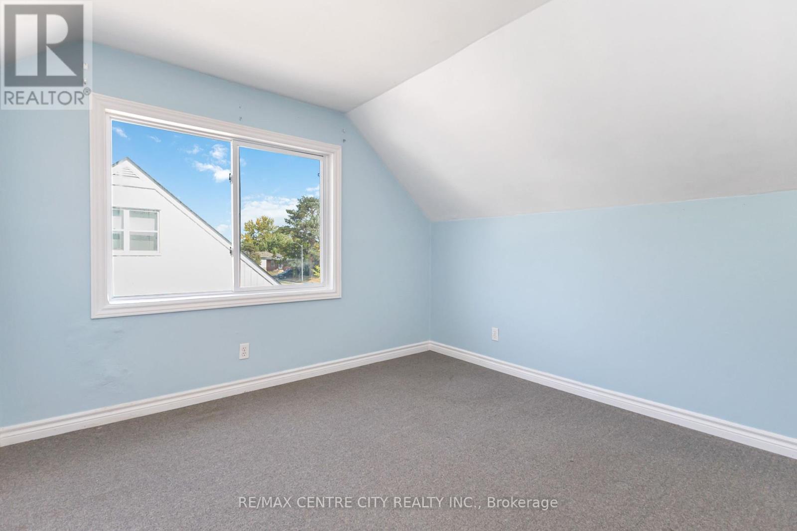 359 Flanders Row, London East, Ontario  N5Y 1C3 - Photo 17 - X12408527