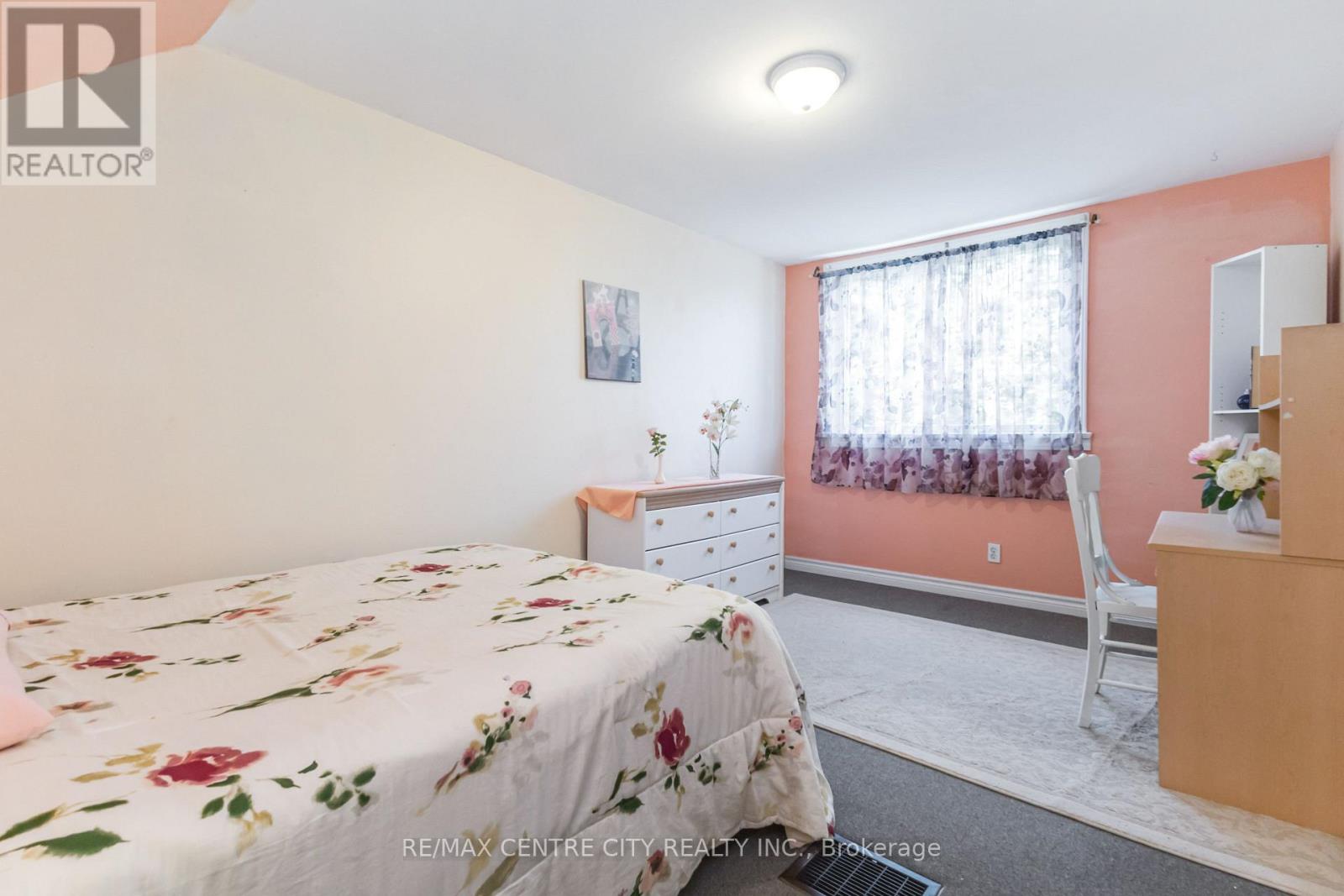 359 Flanders Row, London East, Ontario  N5Y 1C3 - Photo 18 - X12408527