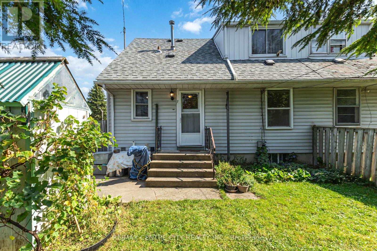 359 Flanders Row, London East, Ontario  N5Y 1C3 - Photo 29 - X12408527