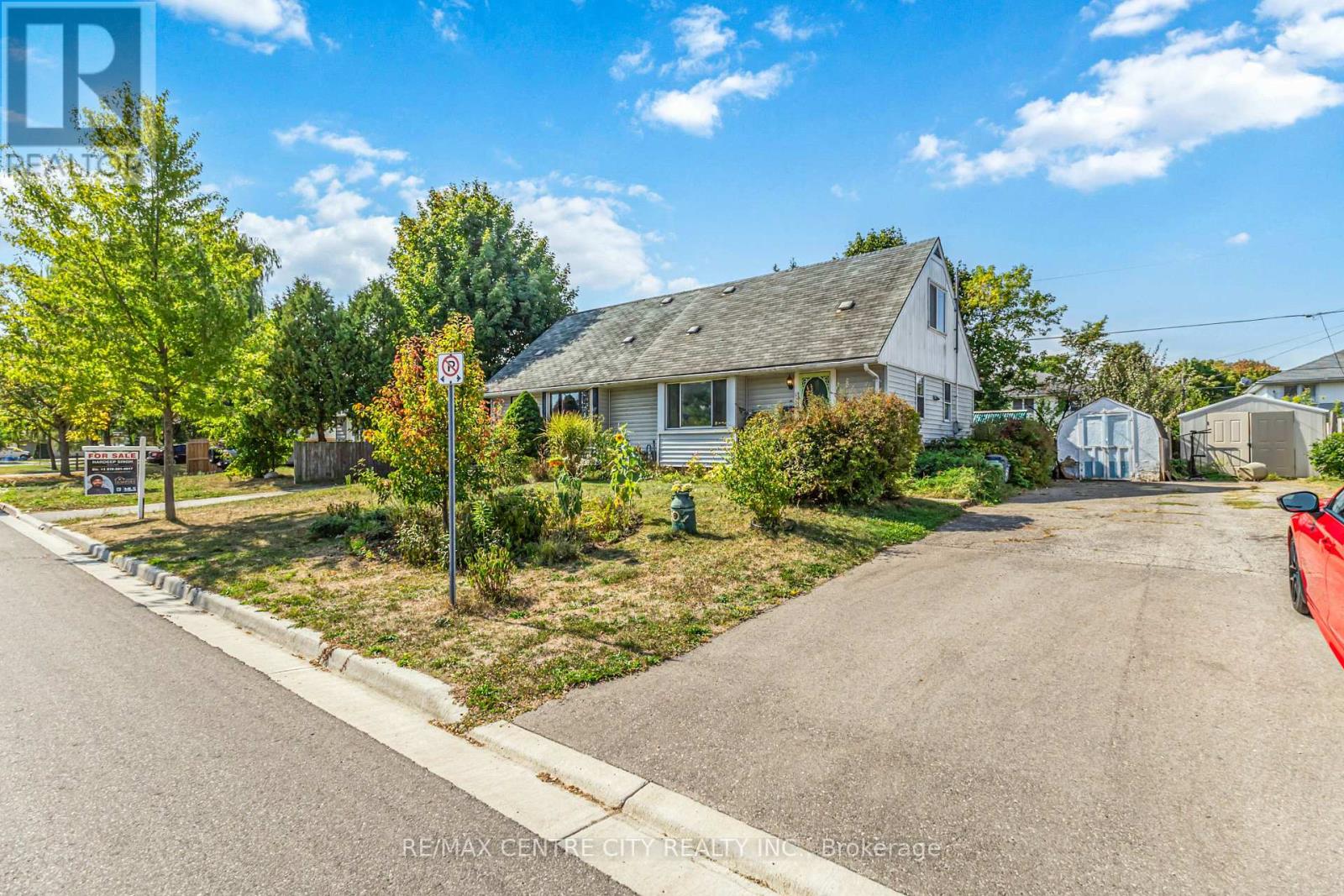359 Flanders Row, London East, Ontario  N5Y 1C3 - Photo 3 - X12408527