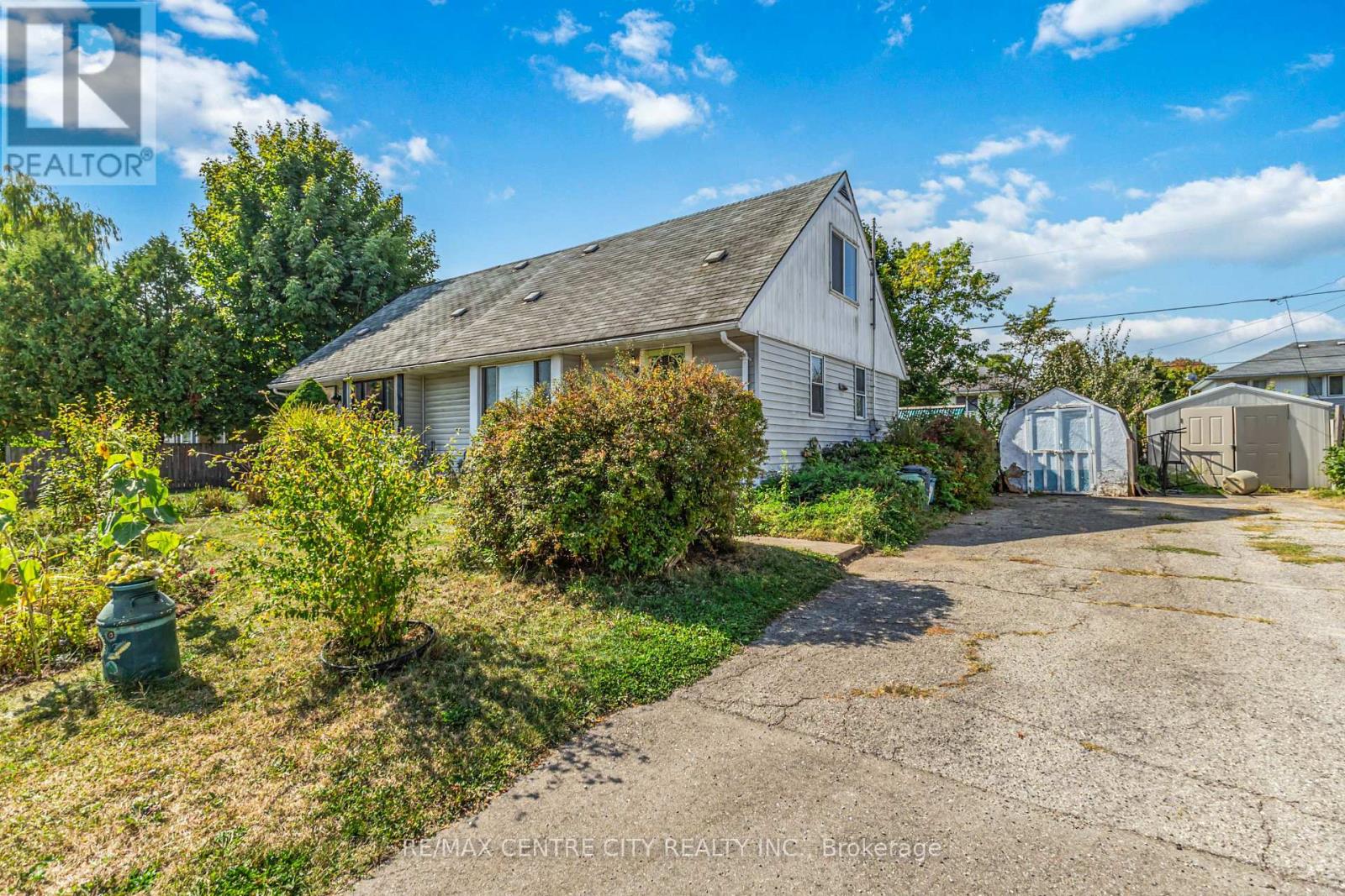 359 Flanders Row, London East, Ontario  N5Y 1C3 - Photo 4 - X12408527