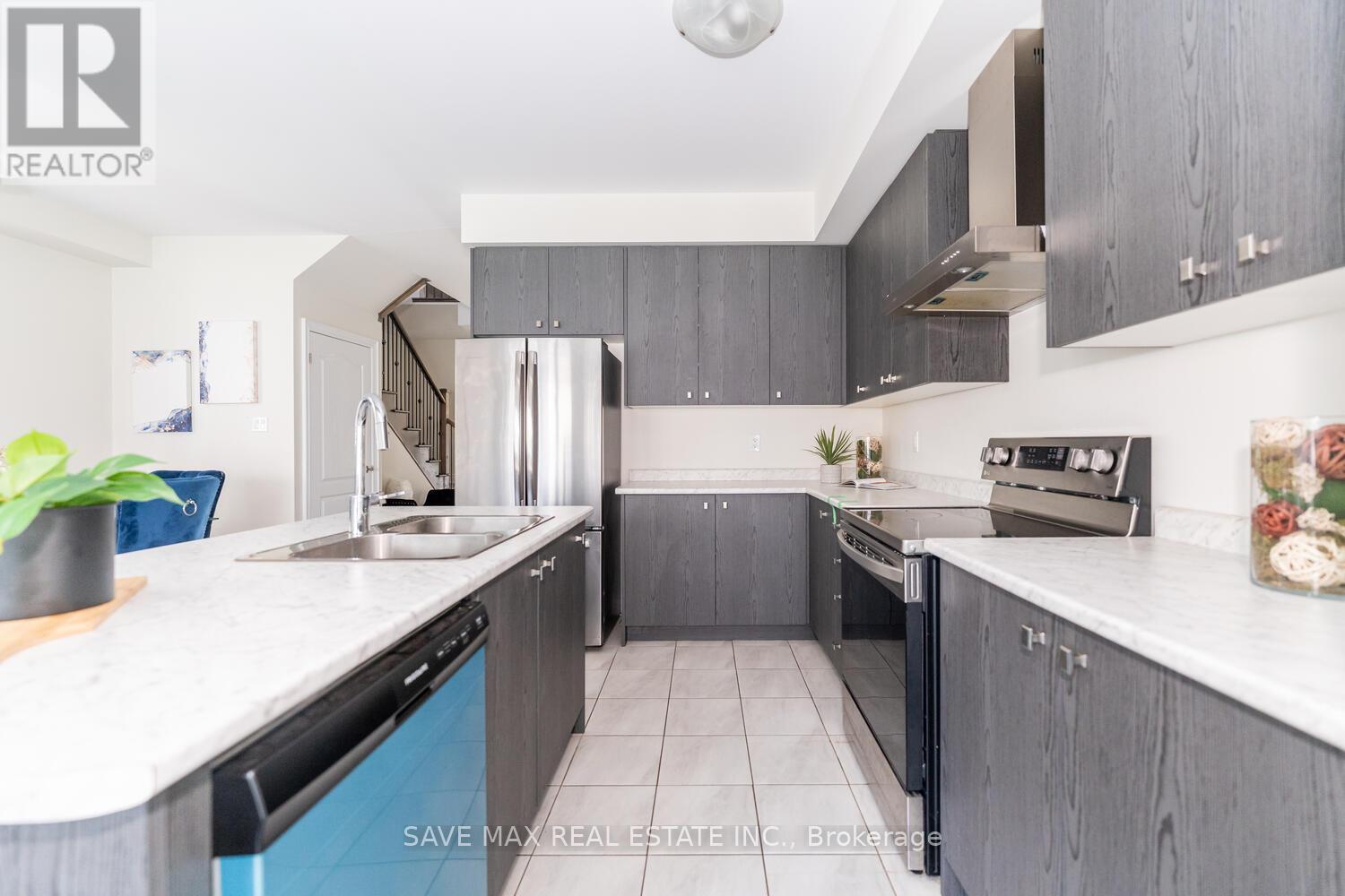 6 Amos Avenue, Brantford, Ontario  N3T 0V4 - Photo 14 - X12408442
