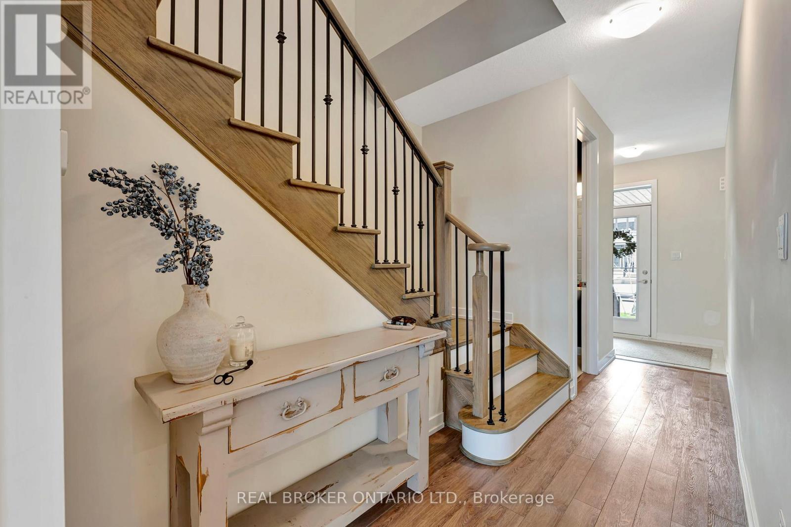 10 Owl Lane, Haldimand, Ontario  N3W 0G4 - Photo 20 - X12408458