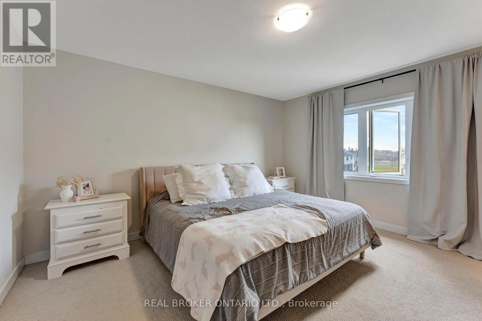 10 Owl Lane, Haldimand, Ontario  N3W 0G4 - Photo 26 - X12408458