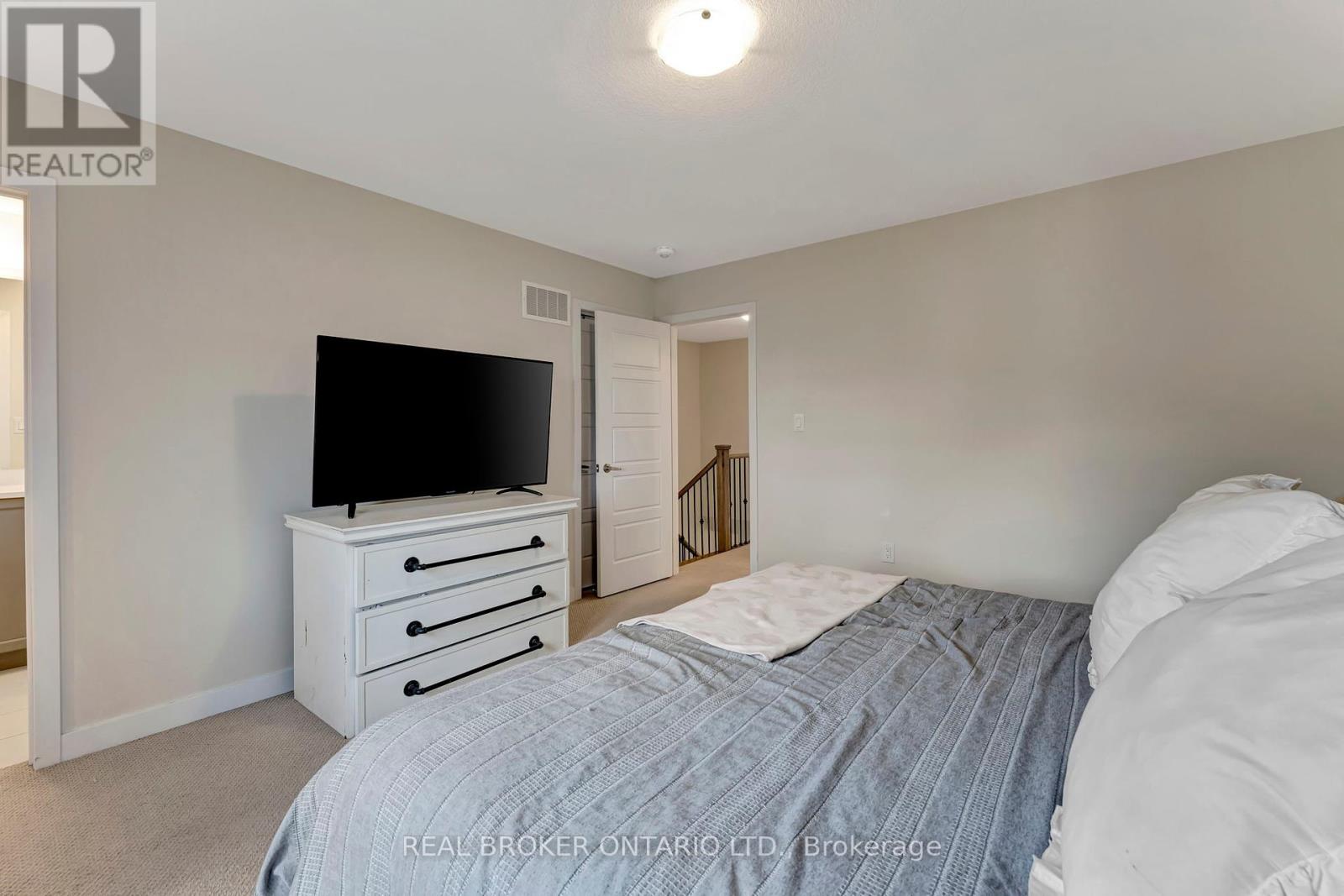 10 Owl Lane, Haldimand, Ontario  N3W 0G4 - Photo 27 - X12408458