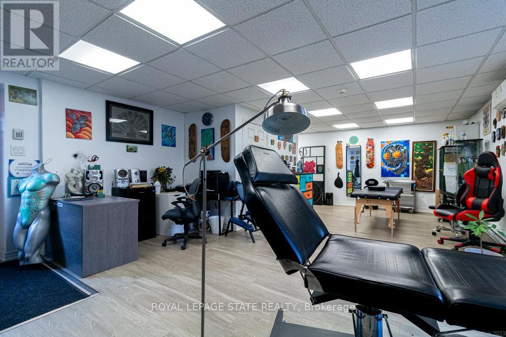 864-868 King Street W, Hamilton, Ontario  L8S 1K3 - Photo 19 - X12408482