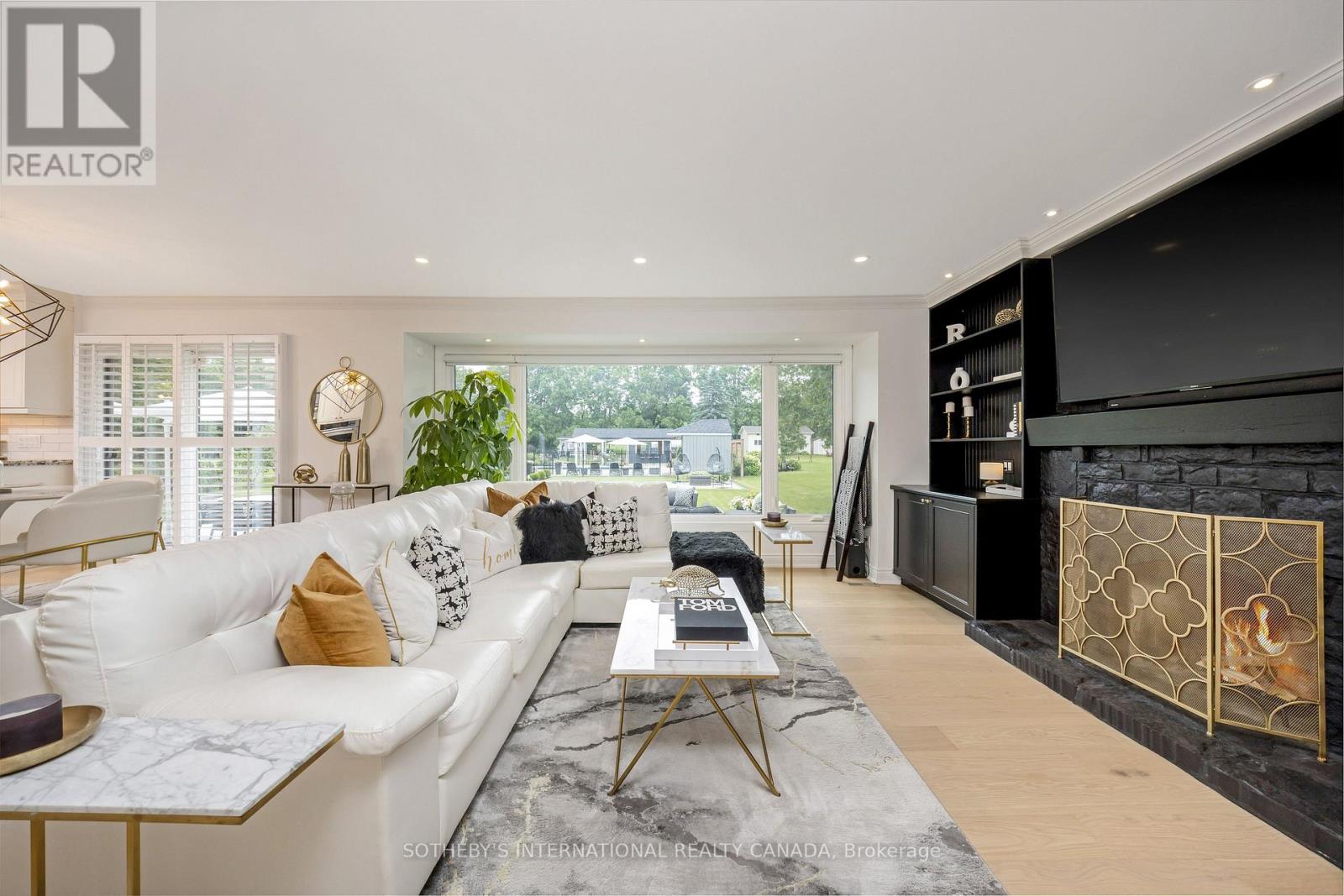 10 Meander Close, Hamilton, Ontario  L0R 1H1 - Photo 14 - X12408494